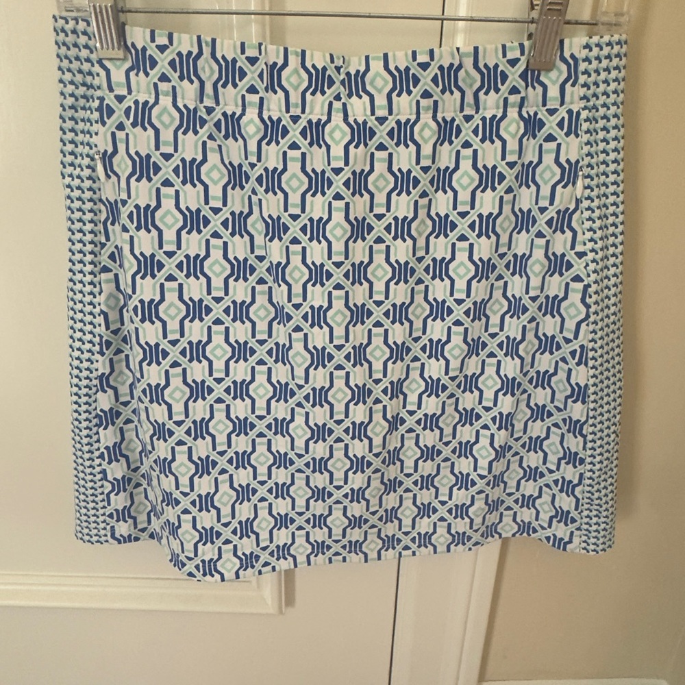 J McLaughlin geometric skort size small